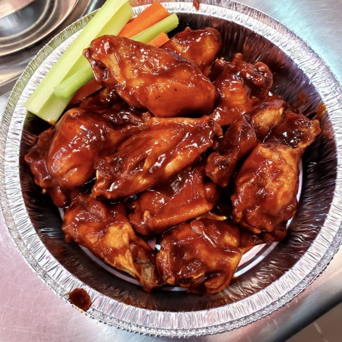 12 Pcs Buffalo Wings.